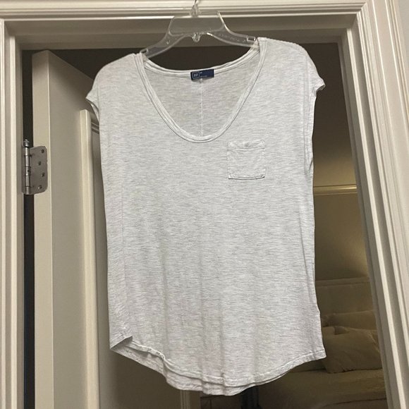 GAP Pocket Tee - Picture 1 of 2